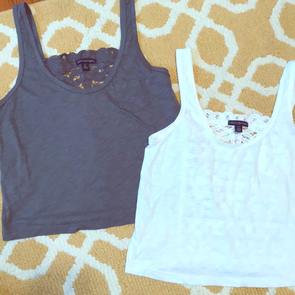 ⭐️AE cropped lace back tanks.⭐️